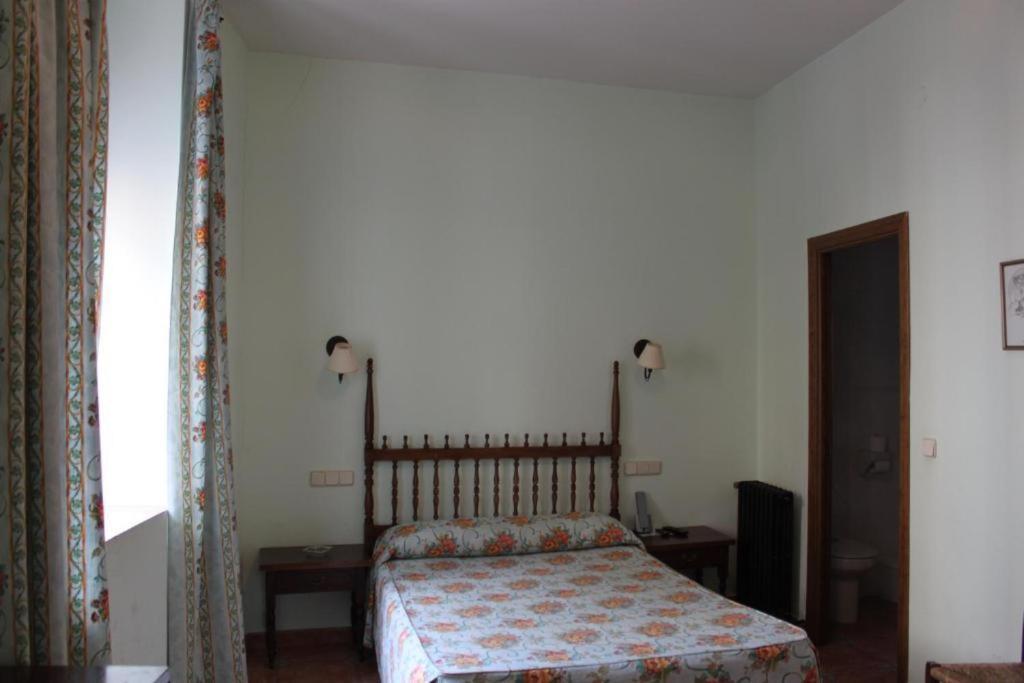 Hotel Rey Nino Авіла Екстер'єр фото