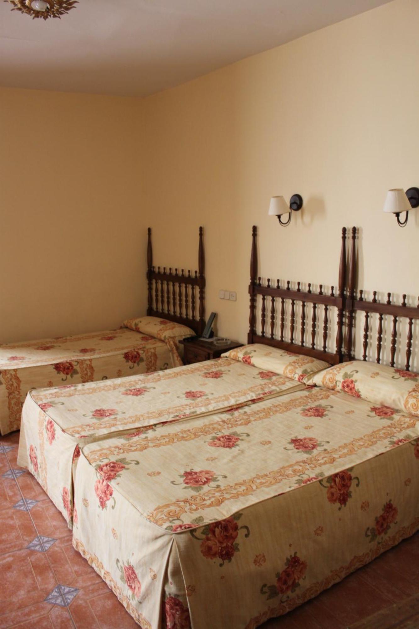 Hotel Rey Nino Авіла Екстер'єр фото
