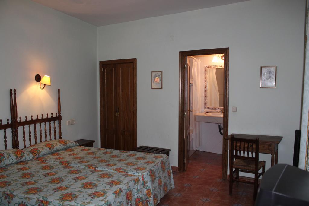 Hotel Rey Nino Авіла Екстер'єр фото